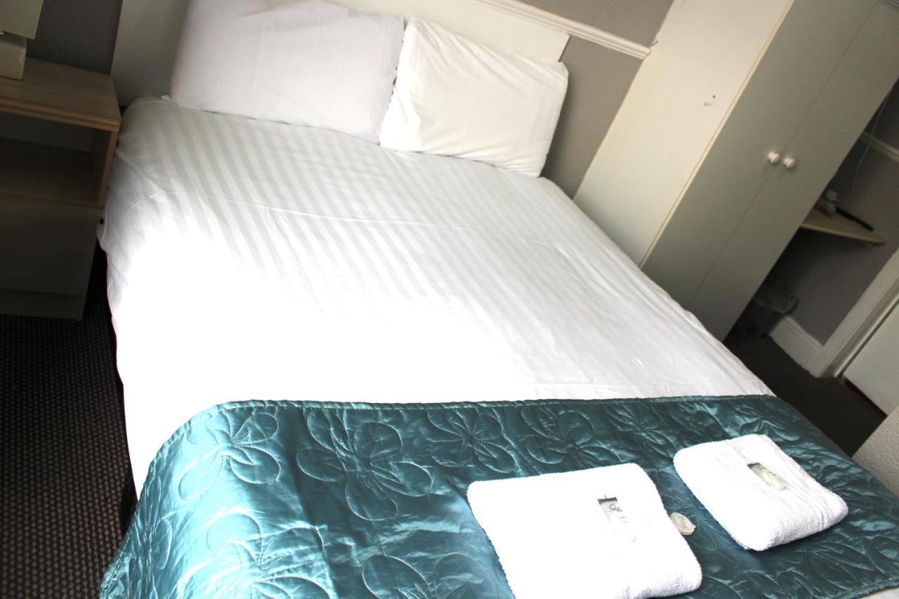 Topaz Blackpool — Photos 1